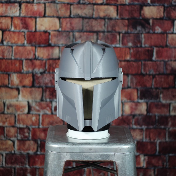 The Liege Mandalorian Helmet - Villainous Prop Shop